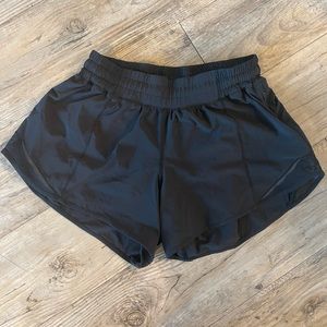 Lululemon Hotty Hot Short 4”